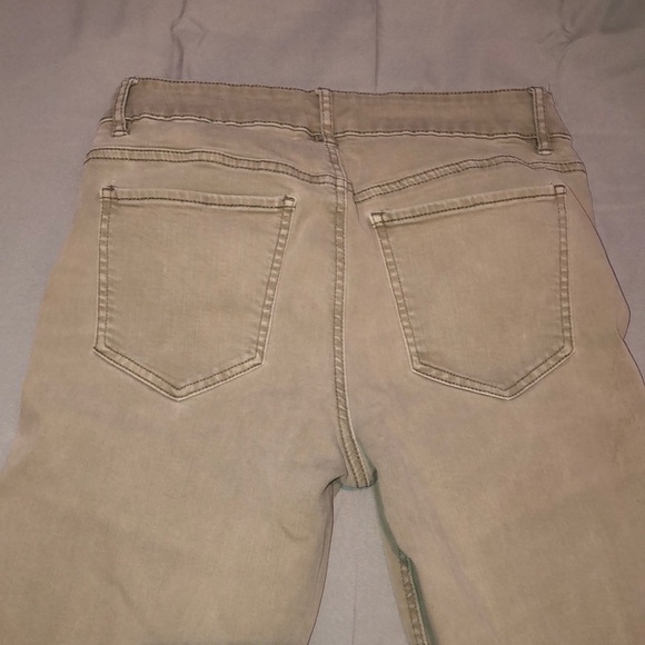 *SOLD! Light green jeans - Picture 4 of 10